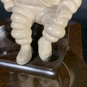 MICHELIN BIBENDOM (Engeland), Art Deco asbak in BAKELITE, circa 1935