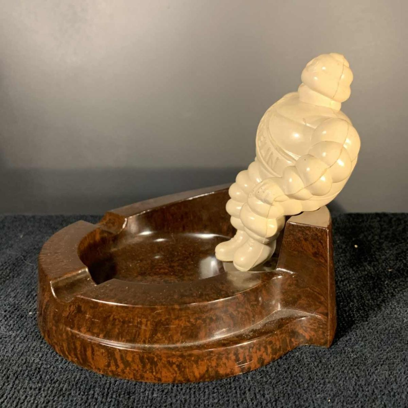 MICHELIN BIBENDOM (Engeland), Art Deco asbak in BAKELITE, circa 1935