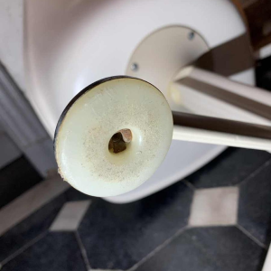 MAURICE BURKE for ARKANA, Pair of white " Tulip " swivel chairs fiberglass, 1960