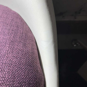 MAURICE BURKE voor ARKANA, paar witte draaistoelen " Tulip " glasvezel, ca 1960