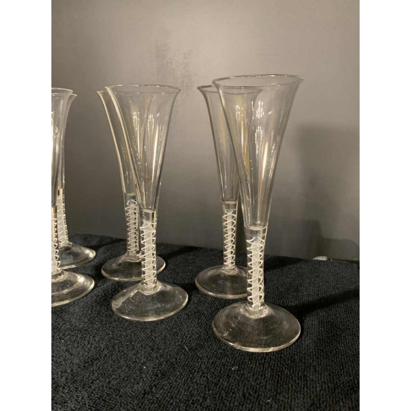 Verreries Zoude 18ème siècle Série de 6 verres verre inclusion filigrane spirale