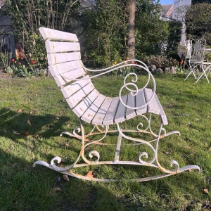Fauteuil de jardin à bascule en fer forgé à enroulement, fin XIXe s