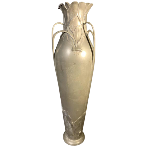 HUGO LEVEN pour Kayserzinn - Vase Art Nouveau floral en étain N° 4229, 1900s