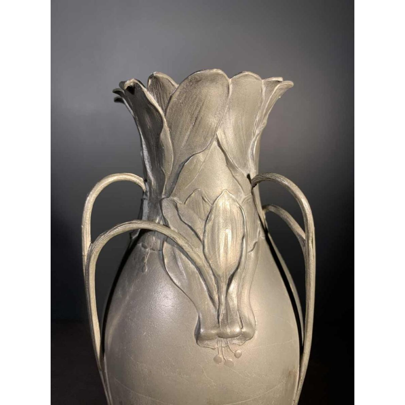 HUGO LEVEN pour Kayserzinn - Vase Art Nouveau floral en étain N° 4229, 1900s