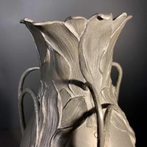 HUGO LEVEN for Kayserzinn - Art Nouveau floral pewter vase N° 4299, 1900s