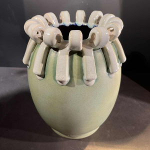 Ernest D'Hossche pour Boch Fre`res Ke´ramis BFK Studio d'Art, vase en gres D3034