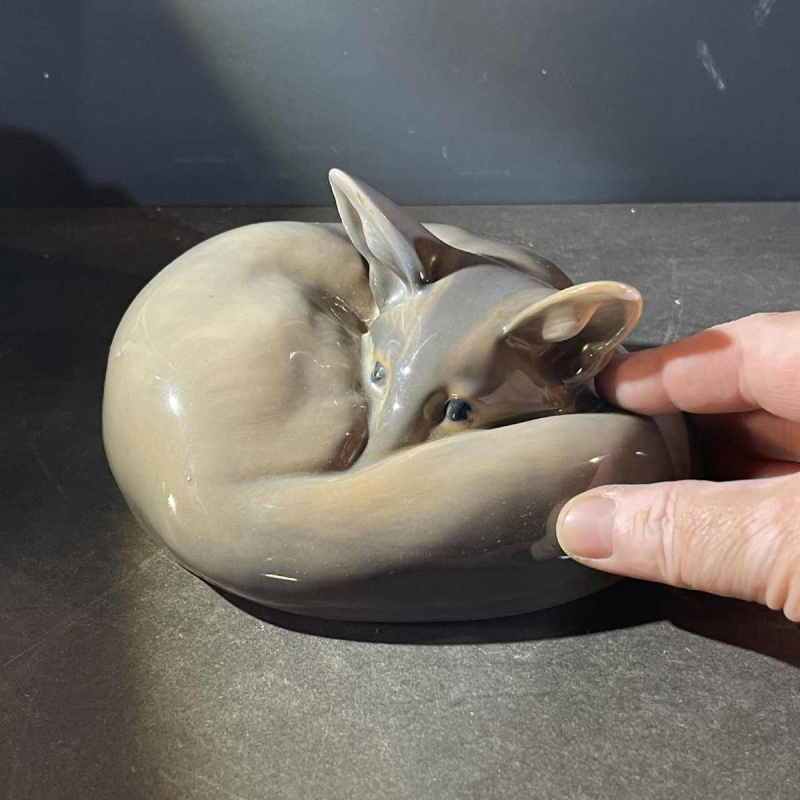 ERIK NIELSEN Royal Copenhagen, fennec or sleeping fox, animal sculpture figurine, polychrome porcelain N 438, ca 1930