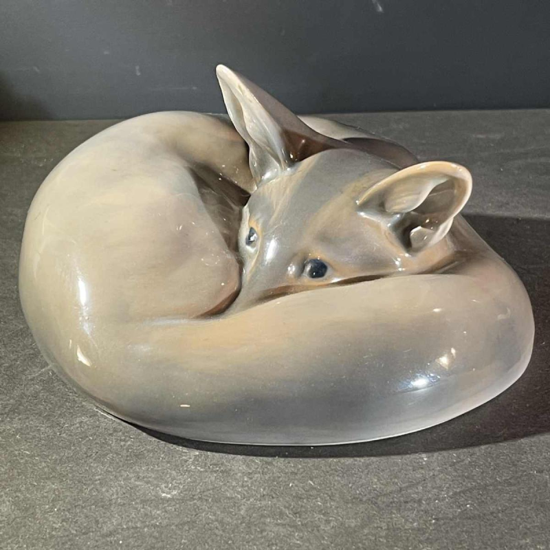 ERIK NIELSEN Royal Copenhagen, fennec or sleeping fox, animal sculpture figurine, polychrome porcelain N 438, ca 1930