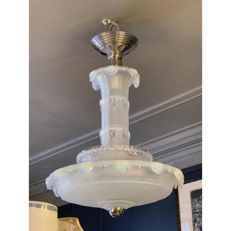 Jean Gauthier for EZAN Rare Chandelier 'Cascade' Opalescent Glass Art Deco 1930s
