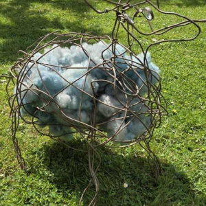 Ladislas de Monge 'Mouton' sculpture en fils de cuivre et laine naturelle, 2015