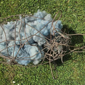 Ladislas de Monge 'Mouton' sculpture en fils de cuivre et laine naturelle, 2015