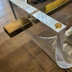 CHARLES HOLLIS JONES, Table de Salle à Manger, Plexiglass & Laiton Hollywood Regency 1970s