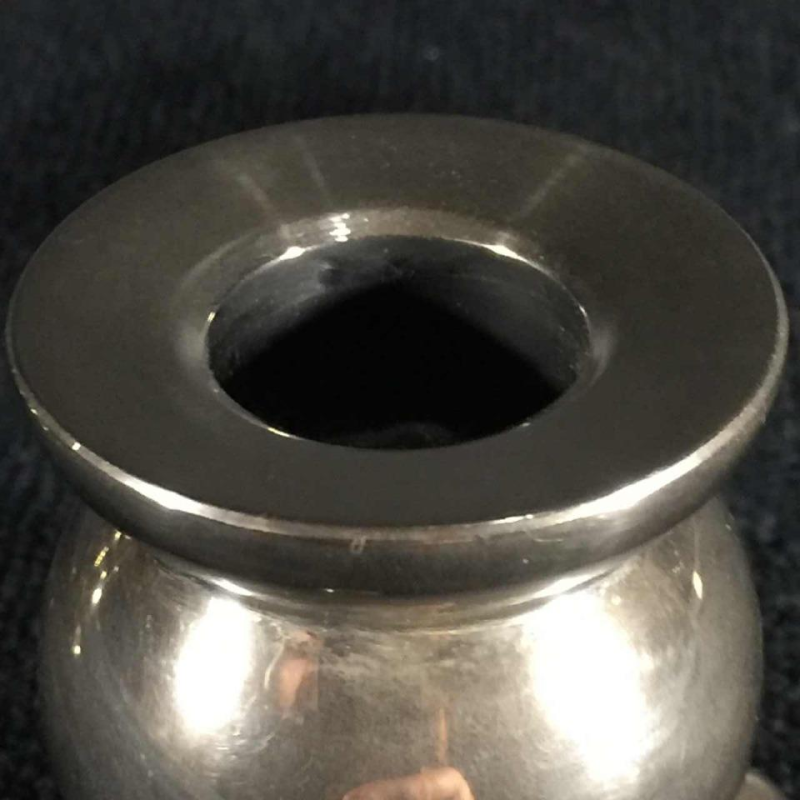 Hugo Asmussen, série de 2 bougeoirs ( Danemark ), alpaca ( bronze ), circa 1960