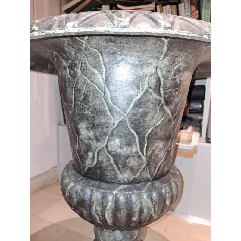 Paire de vasques de jardin en fonte patinée, deuxième moitié XXe s