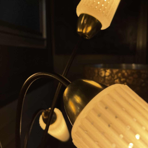 Vintage staande lamp, Mathieu Mategot stijl, staal, touw en opaline, ca 1950