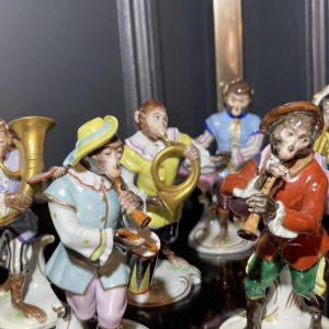 " Singerie " Porcelaine VOLKSTEDT, Groupe de 7 Singes Orchestre Musiciens, 1950s