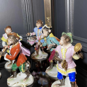 " Singerie " Porcelaine VOLKSTEDT, Groupe de 7 Singes Orchestre Musiciens, 1950s