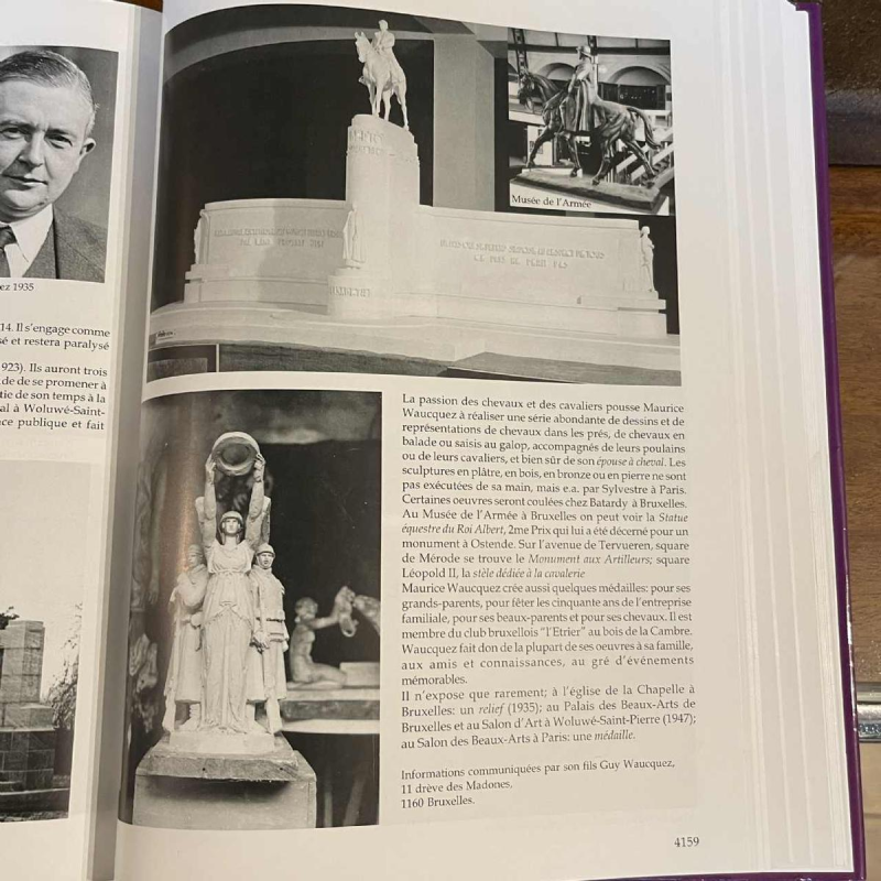 MAURICE WAUCQUEZ 'Repos' merrie en veulen, Art Deco terracotta ruitersculptuur, circa 1935