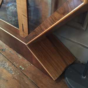 Art Deco Exotische Burl Walnut Vitrine