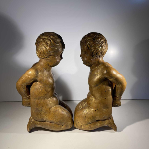 Paar barokke cherubijnen gesneden in verguld hout, Italië / Spanje / Zuid-Frankrijk, ca 1600