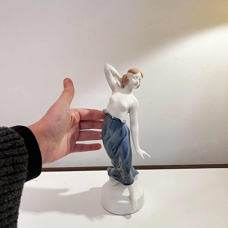 BERTHOLD BOEHS pour ROSENTHAL 'Danseuse ionienne' Sculpture Art Nouveau 1913, porcelaine émaillée, figurine femme K201