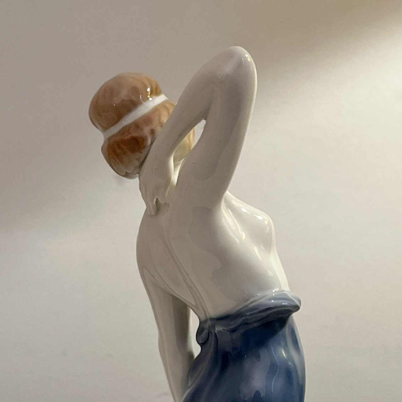 BERTHOLD BOEHS pour ROSENTHAL 'Danseuse ionienne' Sculpture Art Nouveau 1913, porcelaine émaillée, figurine femme K201