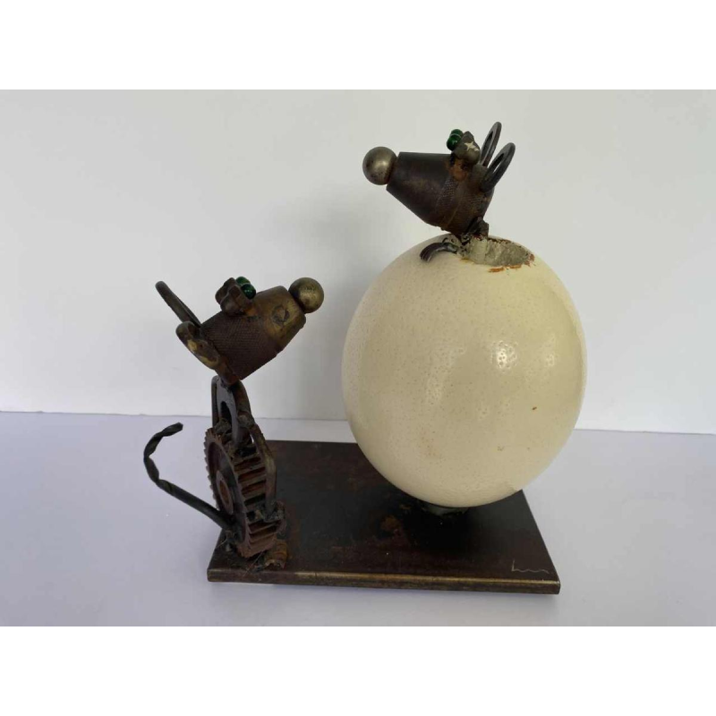 P. Larivière ‘Ne fais le clown, c'est notre souper’, metal sculpture and ostrich egg, 2010