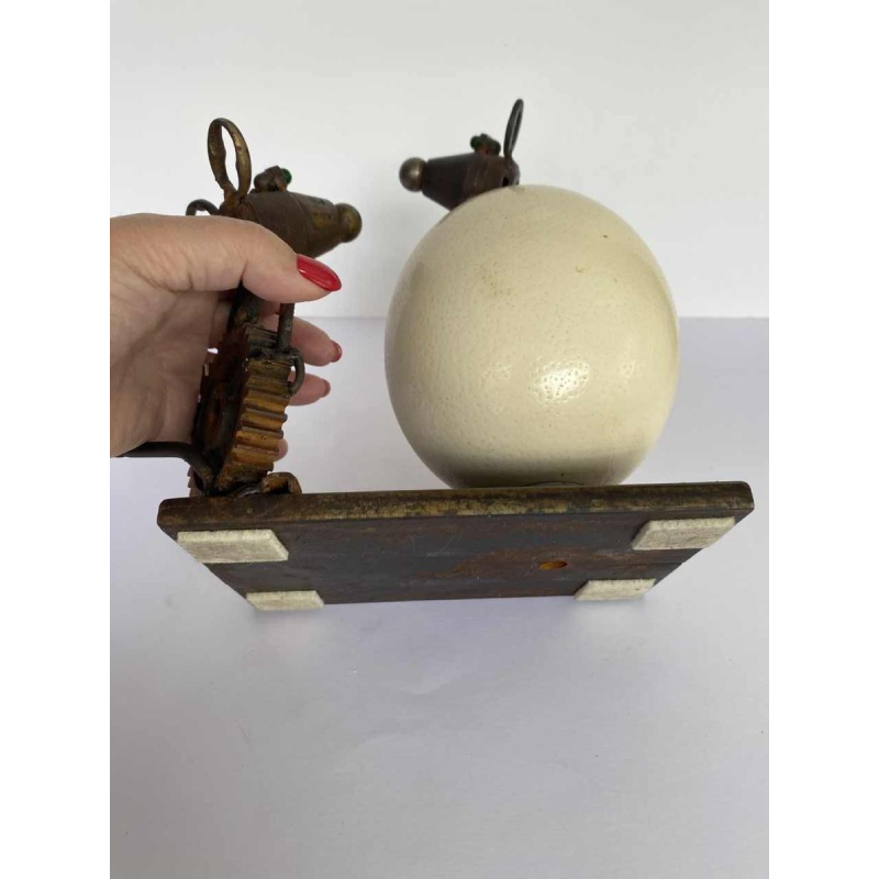 P. Larivière ‘Ne fais le clown, c'est notre souper’, metal sculpture and ostrich egg, 2010