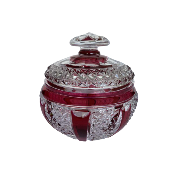 Val-Saint-Lambert, bonbonnière en cristal taillé clair doublé rouge, ca 1925