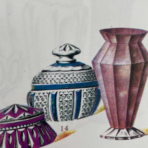 Val-Saint-Lambert, bonbonnière en cristal taillé clair doublé rouge, ca 1925