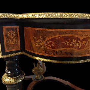 Napoleon III middentafel, marqueterie, fineer, brons, 19e eeuw