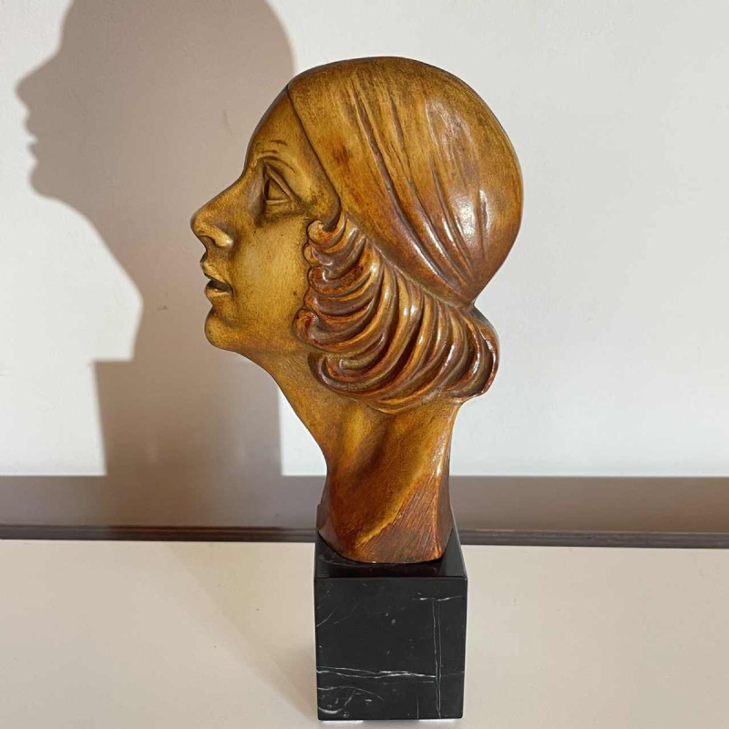 ANTONIO BANCHELLI 'Profile de femme garçonne' sculpture Art Déco en terre cuite, ca 1925