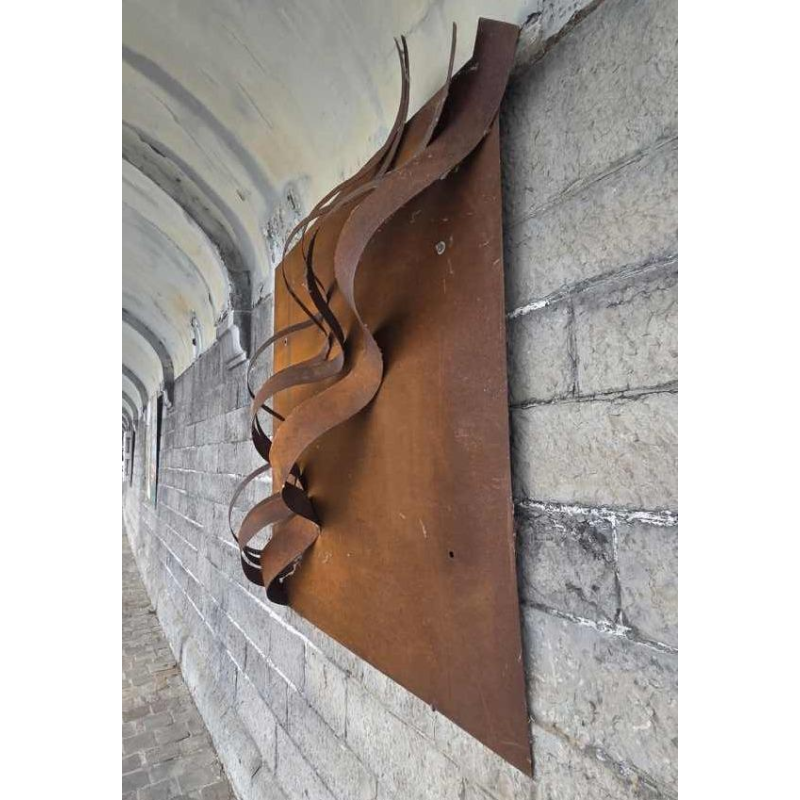 Vinciane Wéry, abstract wall sculpture in corten steel
