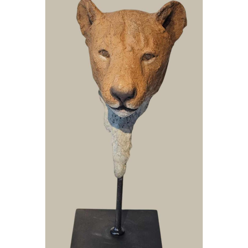 Adama Gandema 'Tête de lionne' sculpture bronze cire perdue