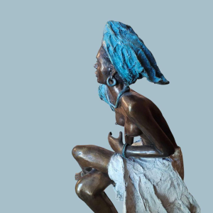 Adama Gandema 'De vrouw met de boeken' verloren was bronzen sculptuur