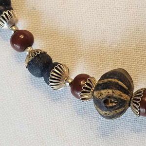 Rare collier de perles afghanes datant d'entre le IXe et le XIIe s