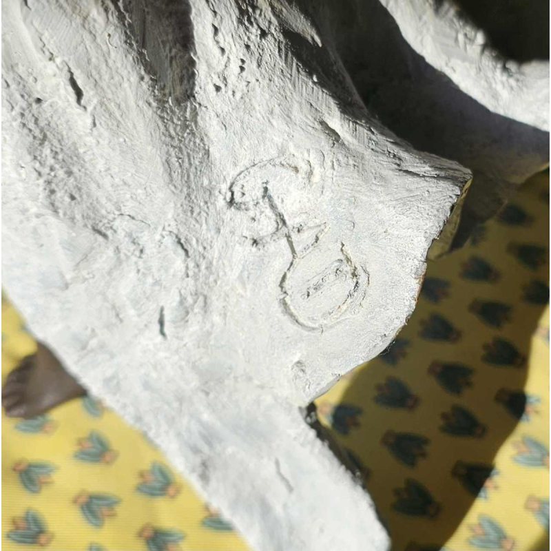 Adama Gandema "Vrouw met sjaal" bronzen sculptuur, Burkina Faso