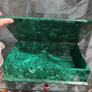 Malachite monumental box