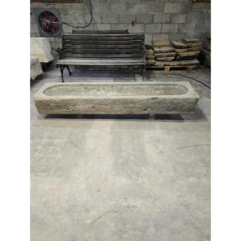 Belgisch arduinen trog 195cm, 18e eeuw