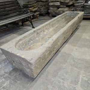 Belgisch arduinen trog 195cm, 18e eeuw