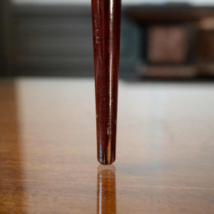 ALDO TURA, table basse/d'appoint en parchemin peau de che`vre teinte´e rouge laqué, Italie ca 1950