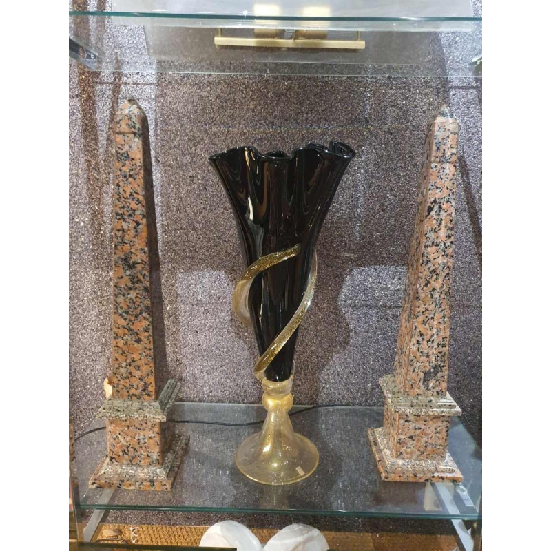 Pair of marble obelisks, Italy 20th century