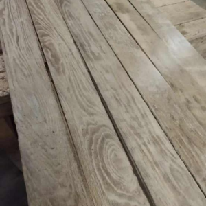 Antiek eiken parket, variabele afmetingen, prijs per M2