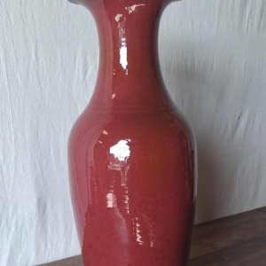 Vase 'Sang de boeuf' en céramique, Chine XIXe s