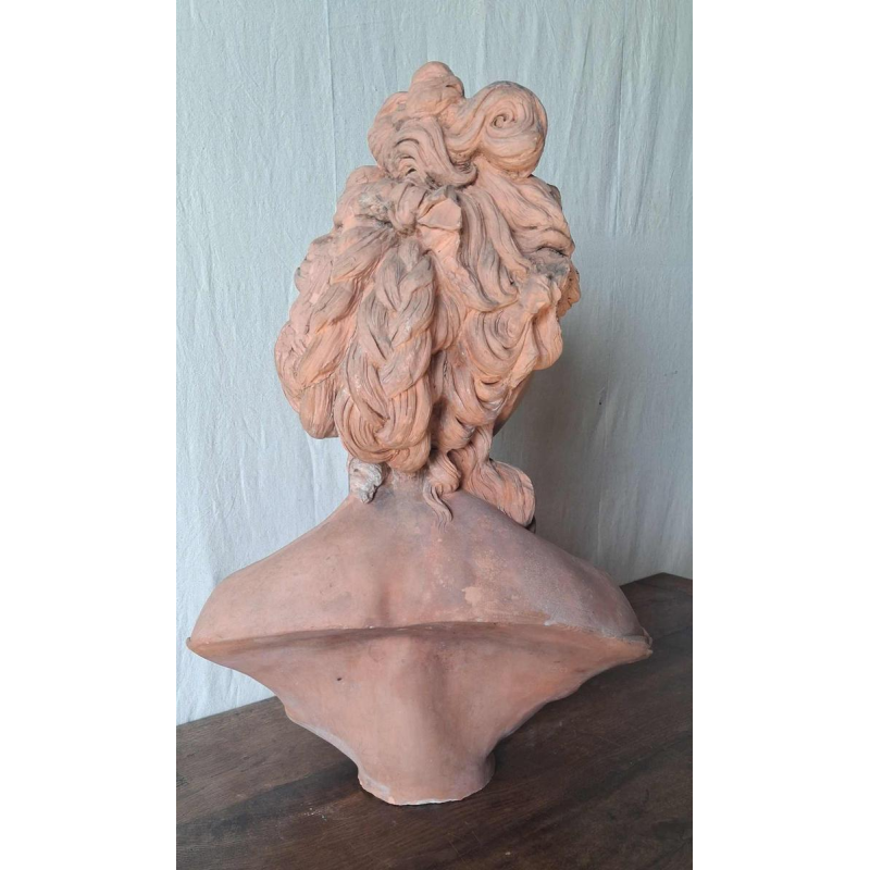 Female bust in terracotta