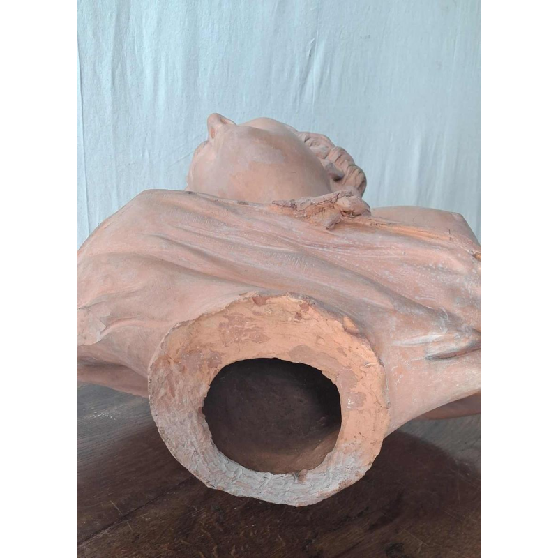 Terracotta buste van een vrouw