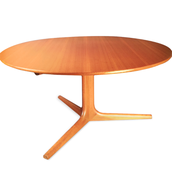 Bernhard Pedersen & Son - Table de salon tripode en teck à plateau circulaire