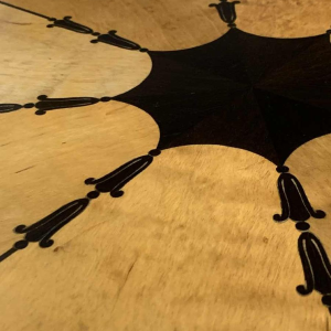 SUE ET MARE (attributed) Art Deco Inlaid Sycamore Ebony Side Table, 1920s