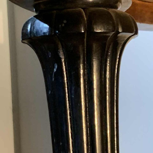 SUE ET MARE (toegeschreven) Art Deco ingelegde sycamore ebbenhouten bijzettafel