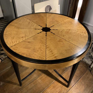 SUE ET MARE (attribué) Table d'appoint Art Déco Marquetée Sycomore Ebène, 1920s